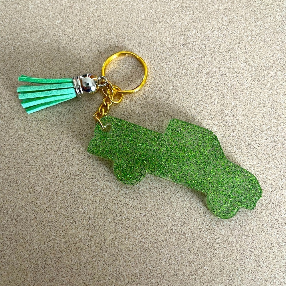 Handmade Truck/ Pick Up Keychain - Picture 1 of 6